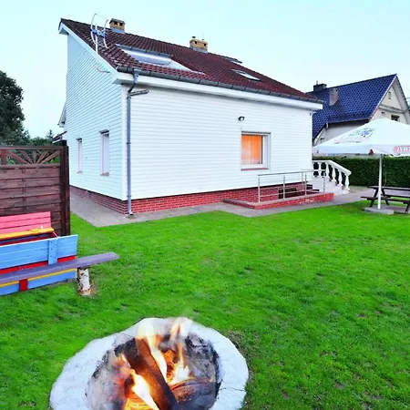 Comfortable House By The Lake, Insko, Cleaning Included Ińsko