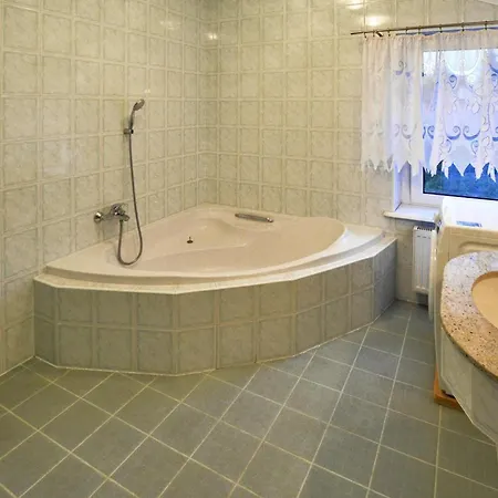 Dom wakacyjny Comfortable House By The Lake, Insko, Cleaning Included